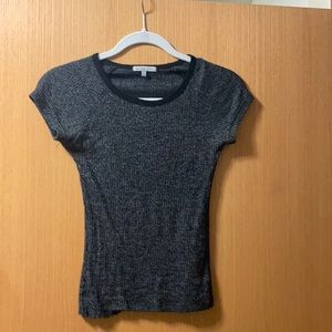 Black/dark gray fitted t-shirt